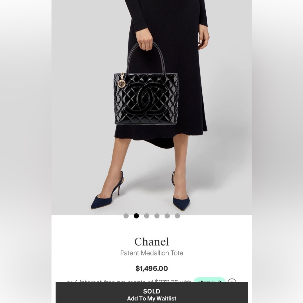 Reserved -Chanel Medallion Tote Patent Black - Picture 15 of 15
